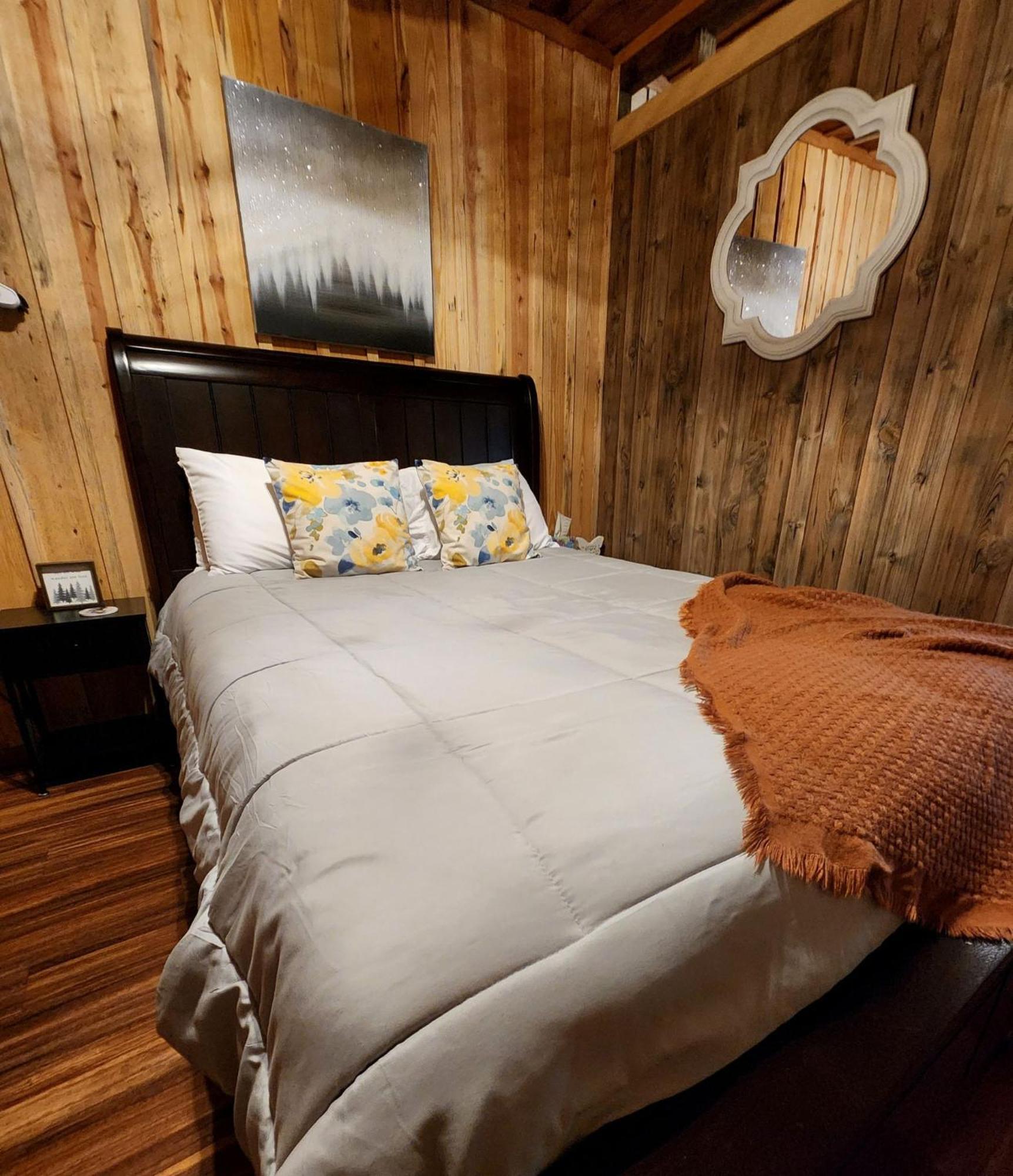 Unique Country Cabin Meets Farmhouse Modern!!! Mena Exterior foto