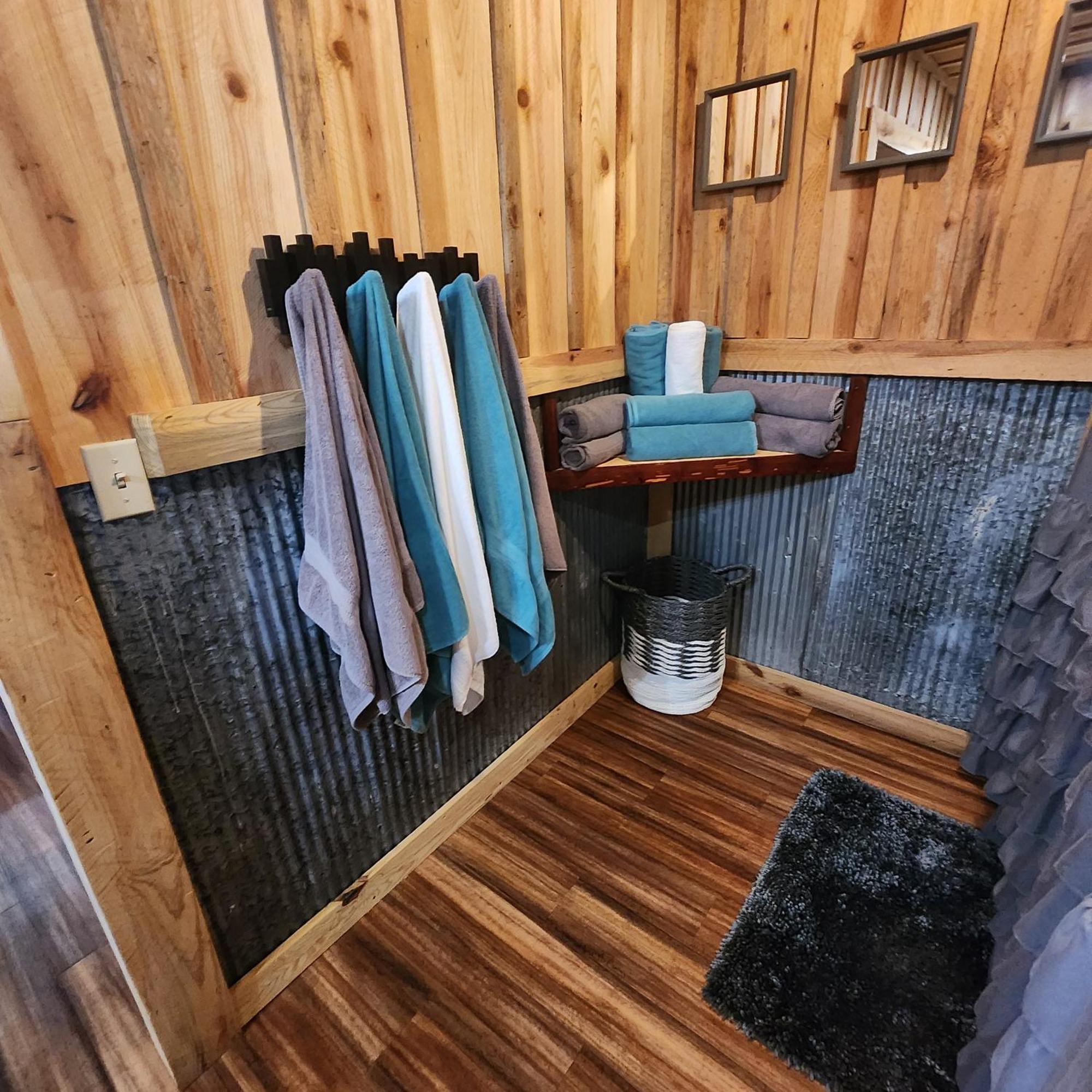 Unique Country Cabin Meets Farmhouse Modern!!! Mena Exterior foto